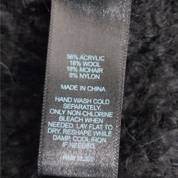 NWT! EXPRESS! FLUFFY SOFT BLACK MOHAIR, WOOL+ SCOOP NECK PULLOVER SWEATER! SZ M - Picture 10 of 11